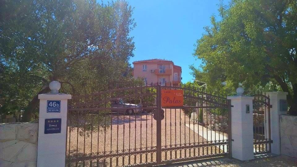 Villa Palas Apartments Rogoznica  Exterior photo